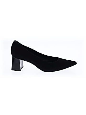 AGL Heels (view 1)
