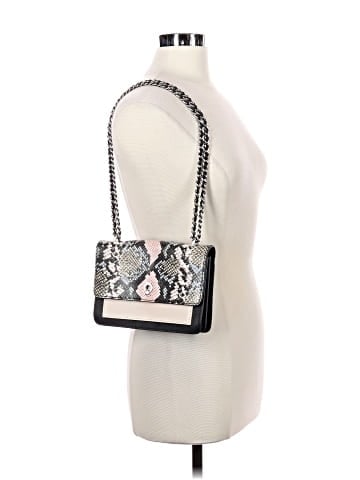 Etienne Aigner shoulder (view 2)