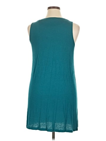 Cha Cha Vente Sleeveless Top (view 2)