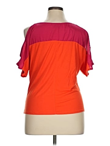 Weavers Short Sleeve Top (view 2)