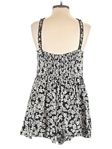 Urban Outfitters Casual Dress (view 2)