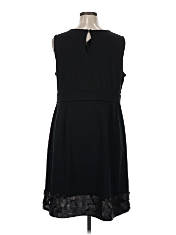 Elle Casual Dress (view 2)