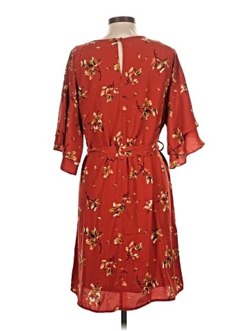 Betsey's Boutique Shop Casual Dress (view 2)