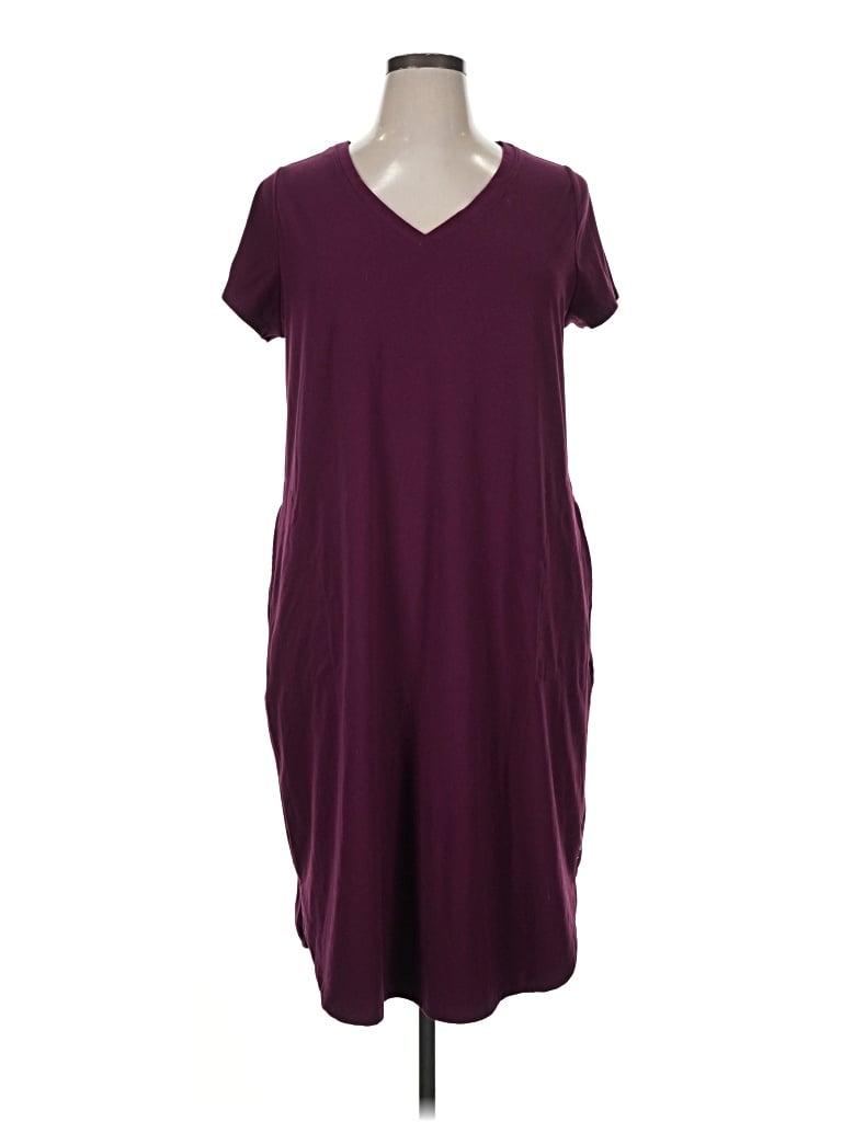 Pre-owned Livi Casual Dress In Burgundy