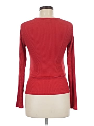 Old Navy 3/4 Sleeve T-Shirt (view 2)