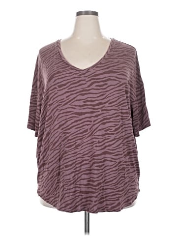 American Eagle Outfitters Short Sleeve T-Shirt (view 1)