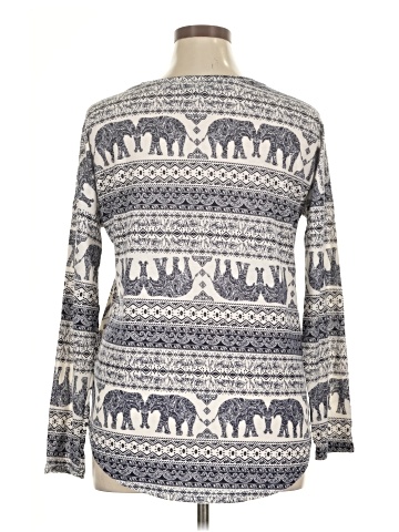 rue21 Pullover Sweater (view 2)