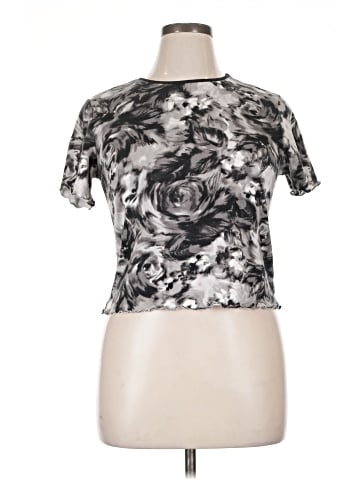 Valerie Bertinelli Short Sleeve T-Shirt (view 1)