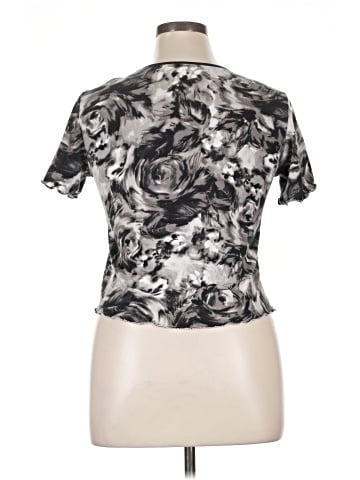 Valerie Bertinelli Short Sleeve T-Shirt (view 2)
