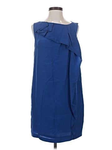 Hanii Y Casual Dress (view 1)