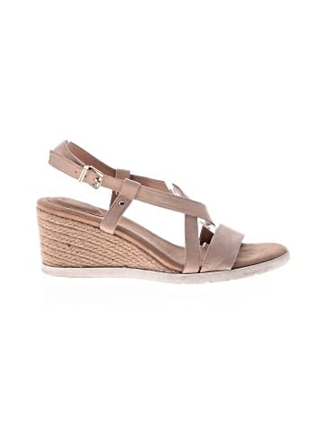 Giani Bernini Wedges (view 1)