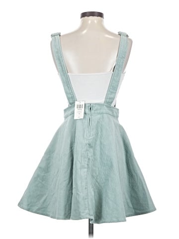 Hot Topic Casual Dress (view 2)