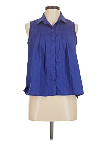 Monteau Sleeveless Button-Down Shirt (view 1)