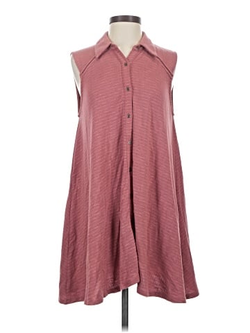 Everleigh Sleeveless Button-Down Shirt (view 1)