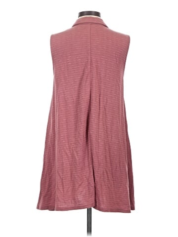 Everleigh Sleeveless Button-Down Shirt (view 2)