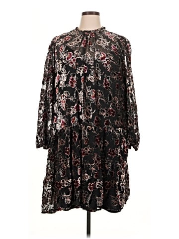 Julia Jordan Casual Dress (view 1)