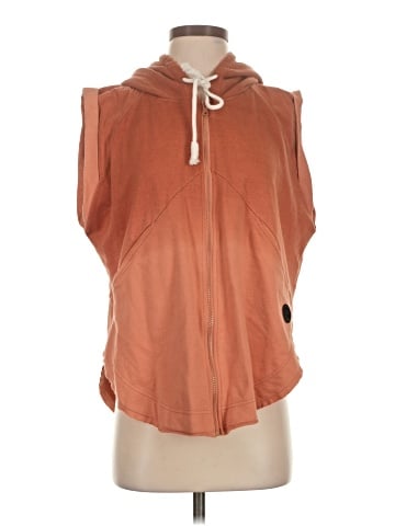 Nikita Poncho (view 1)