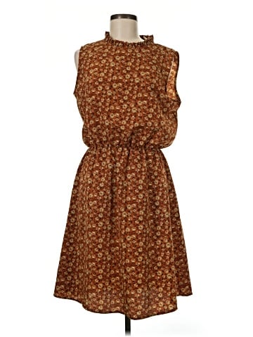 Betsey's Boutique Shop Casual Dress (view 1)