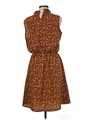 Betsey's Boutique Shop Casual Dress (view 2)