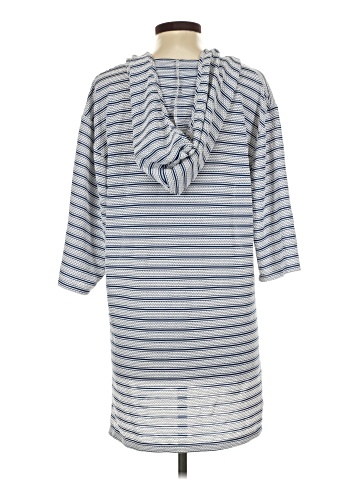 J Valdi Poncho (view 2)