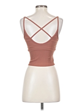 Vuori Tank Top (view 2)
