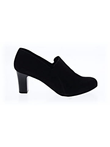 Madeline Stuart Heels (view 1)