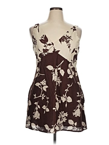 Abercrombie & Fitch Cocktail Dress (view 1)