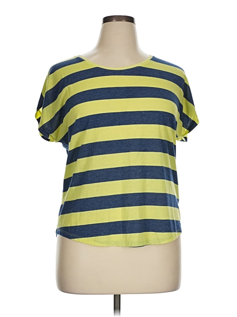 Pre-owned Tommy Hilfiger Short Sleeve T-shirt In Yellow