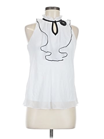 B.wear Sleeveless Blouse (view 1)