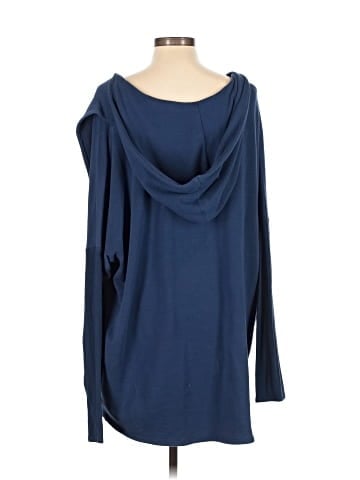 Escada Poncho (view 2)