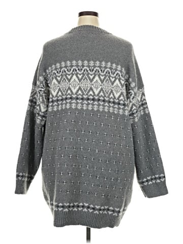 American Eagle Outfitters Pullover Sweater (view 2)
