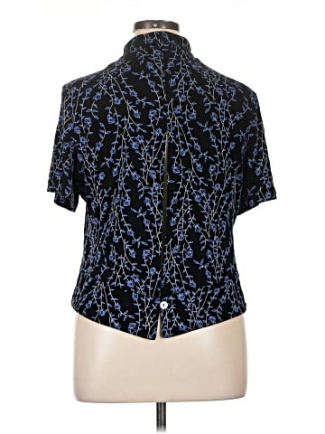 Ronni Nicole Short Sleeve Blouse (view 2)