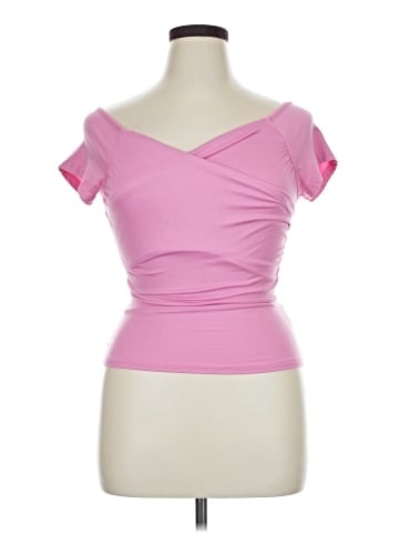 DAZY Short Sleeve T-Shirt (view 1)