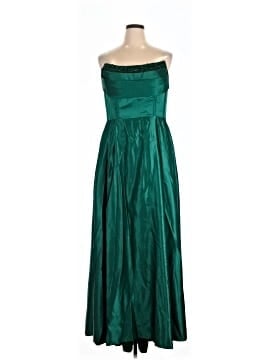 Used Green Formal Dresses On Sale Up To 90% Off | ThredUp