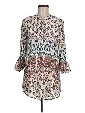 About A Girl 3/4 Sleeve Blouse (view 1)