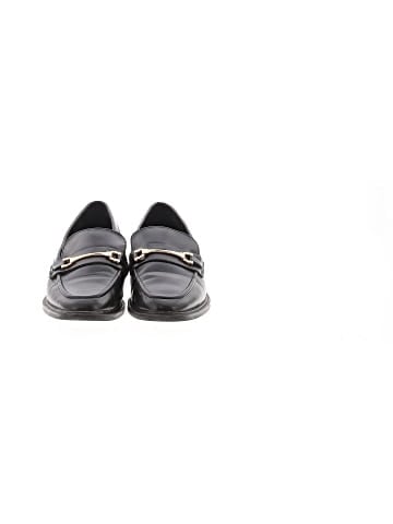 Zara Flats (view 2)