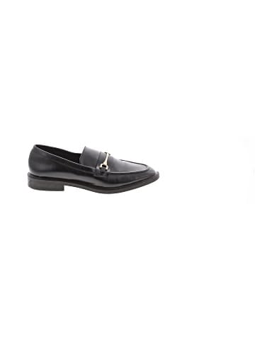 Zara Flats (view 1)