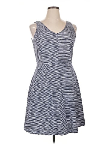 Old Navy Casual Dress (view 1)
