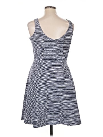 Old Navy Casual Dress (view 2)