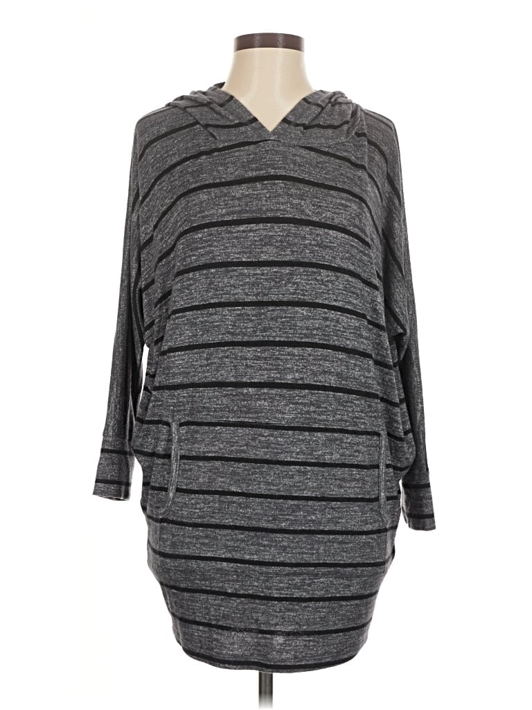 Pre-owned Market & Spruce Poncho In Gray