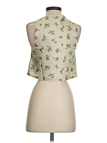 Le Lis Sleeveless Blouse (view 2)