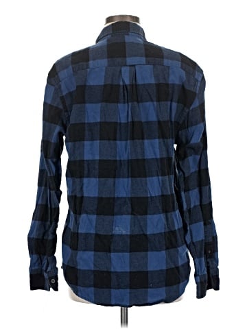 Croft & Barrow Long Sleeve Button-Down Shirt (view 2)