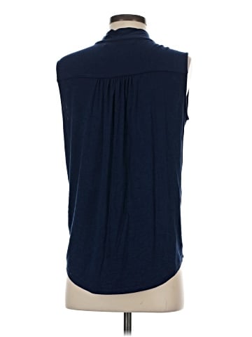 Amour Vert Sleeveless Blouse (view 2)