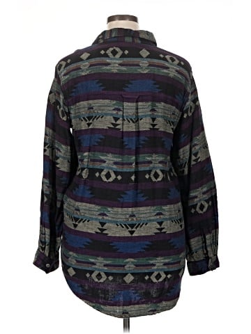 Chico's Design Long Sleeve Button-Down Shirt (view 2)