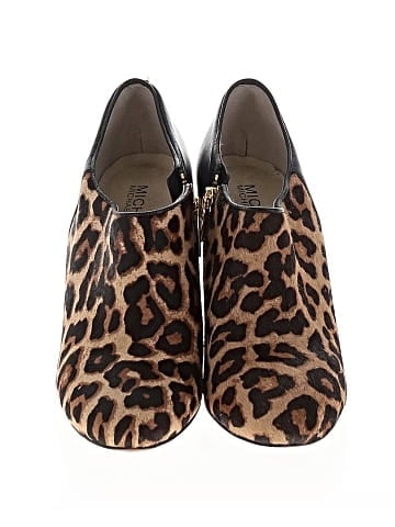 MICHAEL Michael Kors Ankle Boots (view 2)