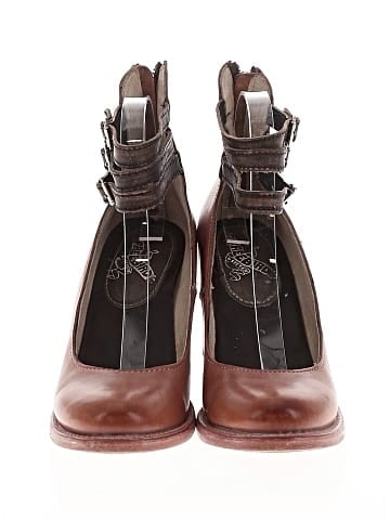 Freebird by Steven Heels (view 2)