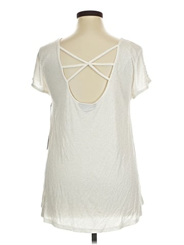 Jennifer Lopez Short Sleeve T-Shirt (view 2)