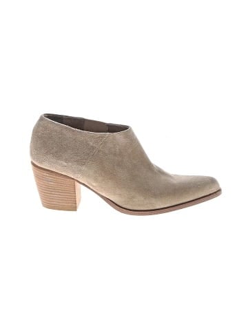 Vince. Ankle Boots (view 1)