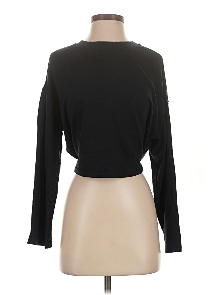 Pre-owned Fabletics Long Sleeve T-shirt In Black