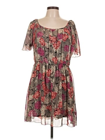 Elle Casual Dress (view 1)